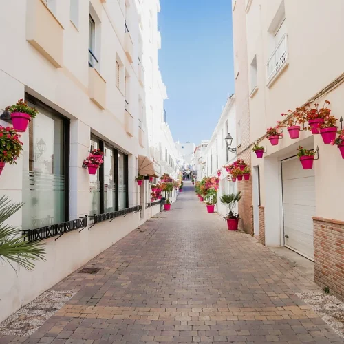 06dc13_8f2fdbbf6c5b4f6683d11a28050e754d~mv2